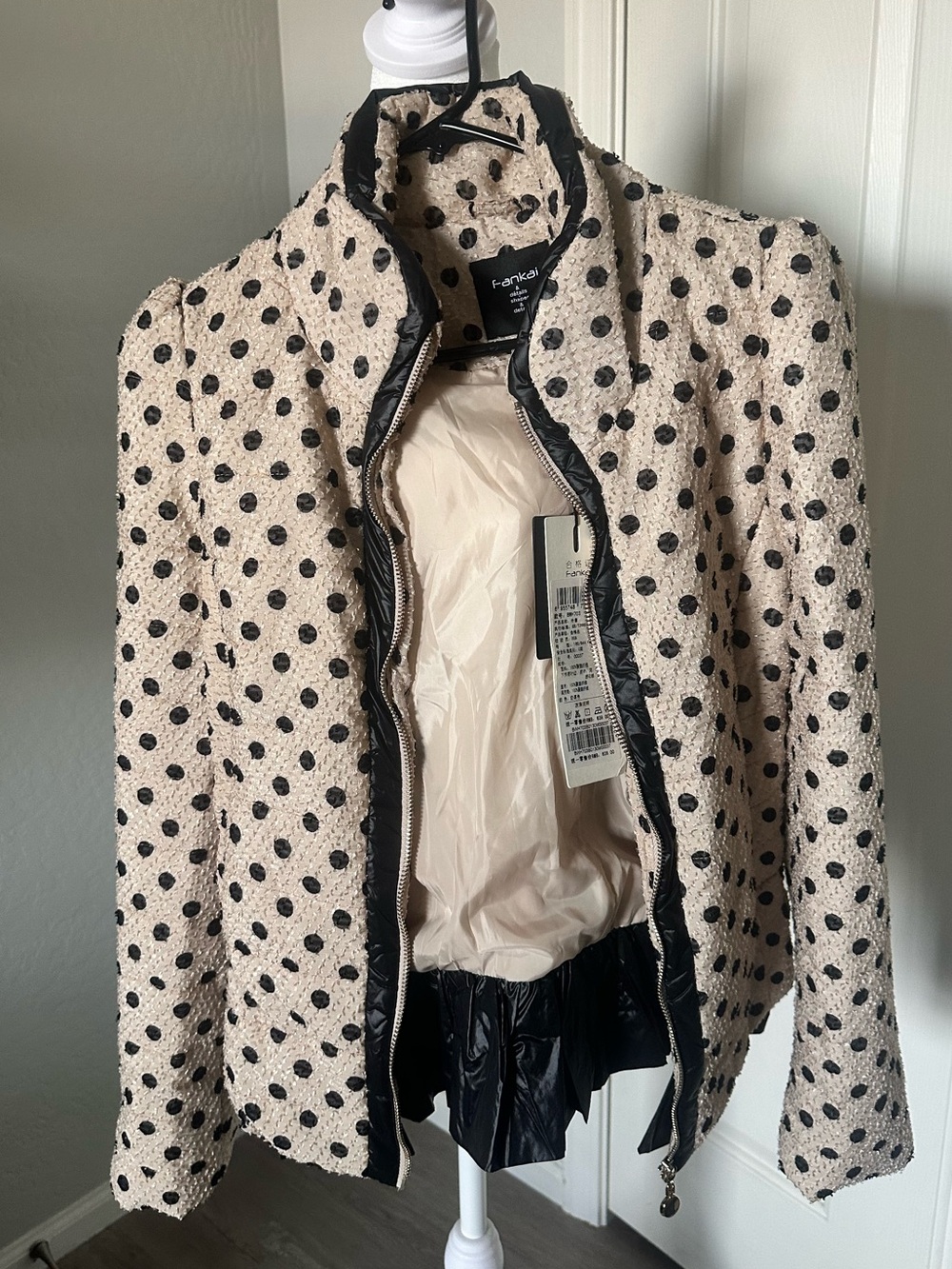 Cream and black polka-dot jacket featuring black trim sz M